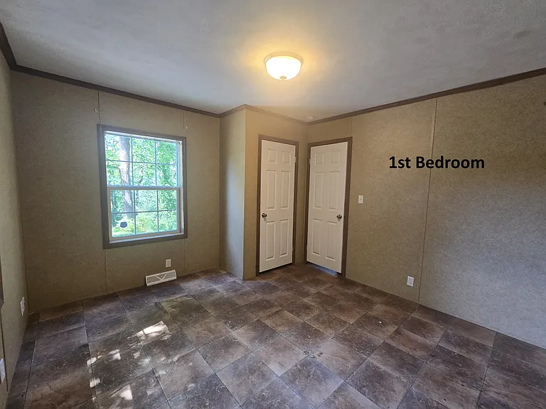 107 Rayewood Dr — Photo 4