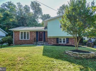 818 Cabin John Pkwy, Rockville, MD 20852