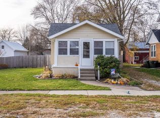 113 N Hill St, Geneseo, IL 61254