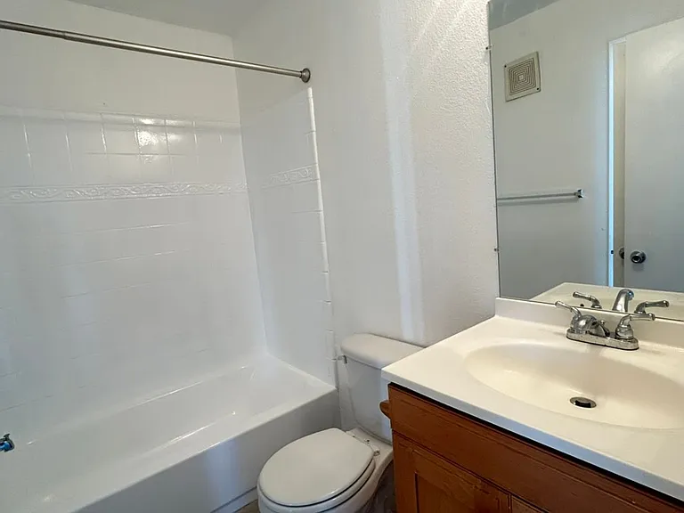 755 Gaviota Ave — Photo 9