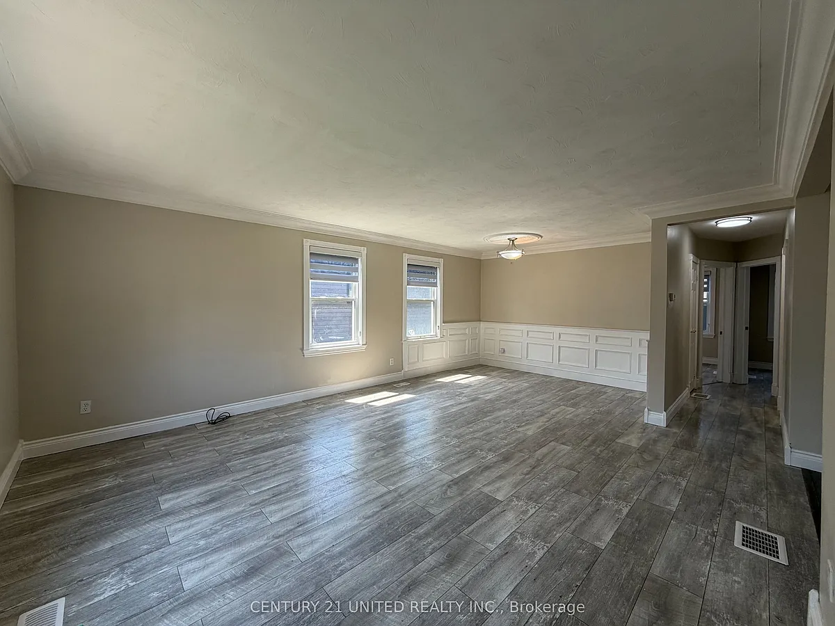 Building Photo - 685 Armour Rd #UPPER