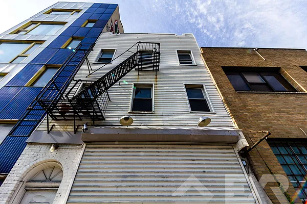 Rented by EXR | media 16