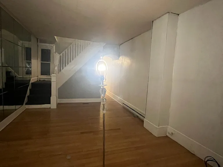 114 N Ferguson St — Photo 3