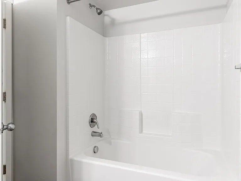 Northview Apartment Homes — Photo 31