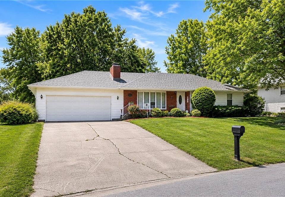 1st image of 1114 Hilltop Dr