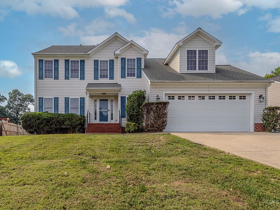 1st image of 103 Bluffs Cir