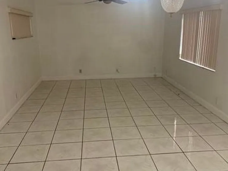 663 White Water Dr — Photo 4