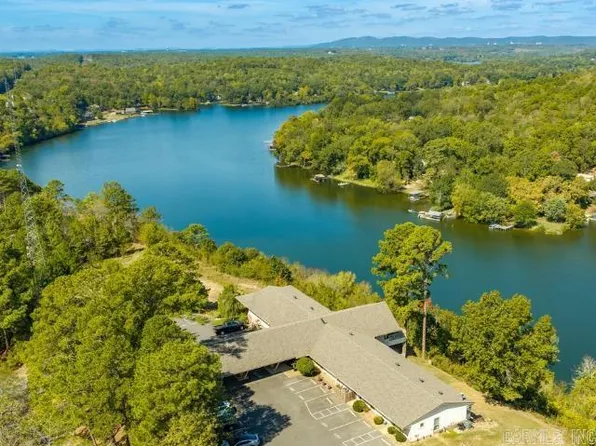 1463 Lodge Mountain Dr, Hot Springs, AR 71913