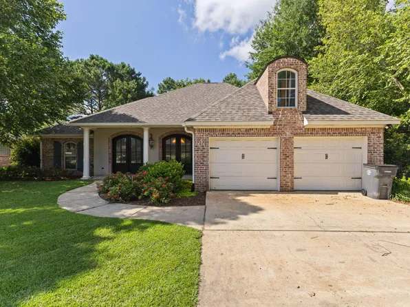 11 W Donnington Ct, Hattiesburg, MS 39402