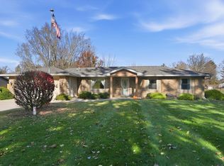 711 Wakefield Cir, Kendallville, IN 46755