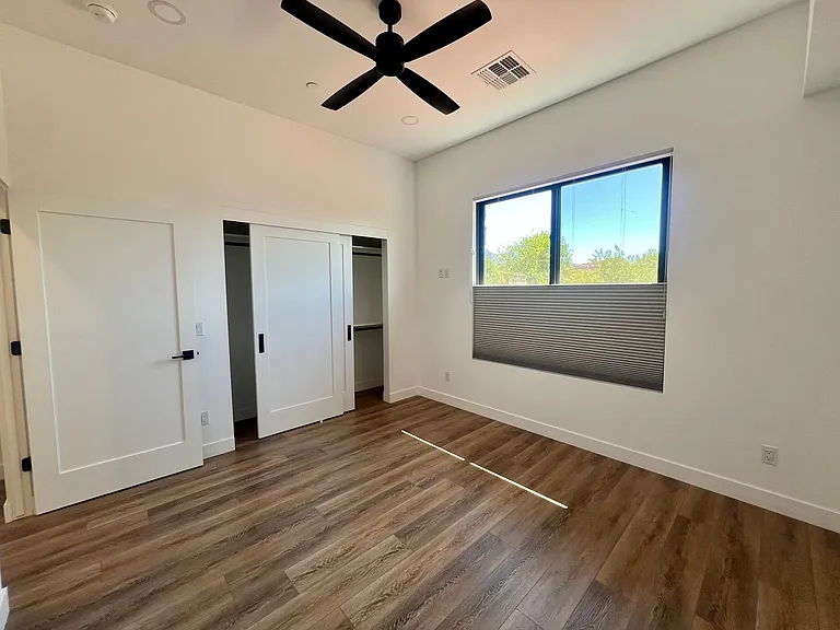 485 Windsong Dr — Photo 32