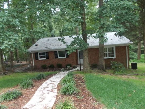 3218 Oxford Dr