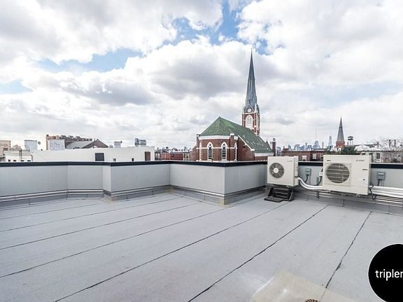 3rd image of 186 Greenpoint Ave APT 4A