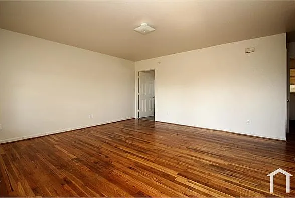 548 W Hammond Ave #B — Photo 6