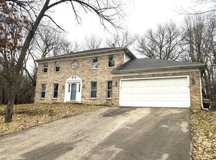 802 Timbers Trl, Saint Charles, IL 60174