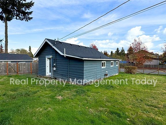 3rd image of 4614 S Alaska St Unit A
