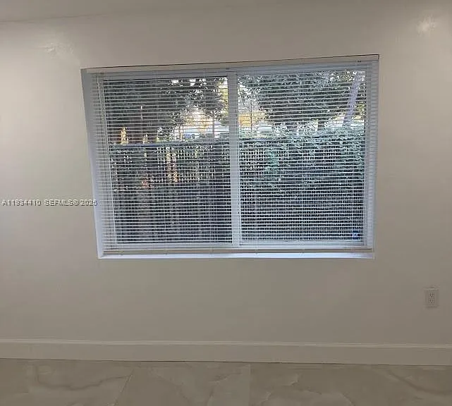 1021 NW 25th Way #3 — Photo 3