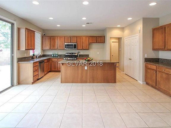 5th image of 7618 Stray Horse Ave