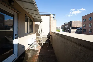 Rented by R New York