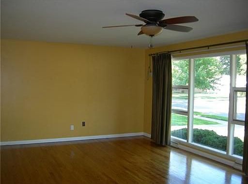 2nd image of 1515 Covington Dr