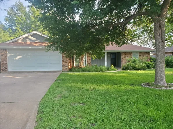 119 Blue Jay St, Stephenville, TX 76401