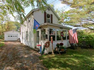 21 Fruit St, Gloversville, NY 12078