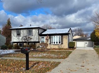 14945 Annapolis Dr, Sterling Heights, MI 48313