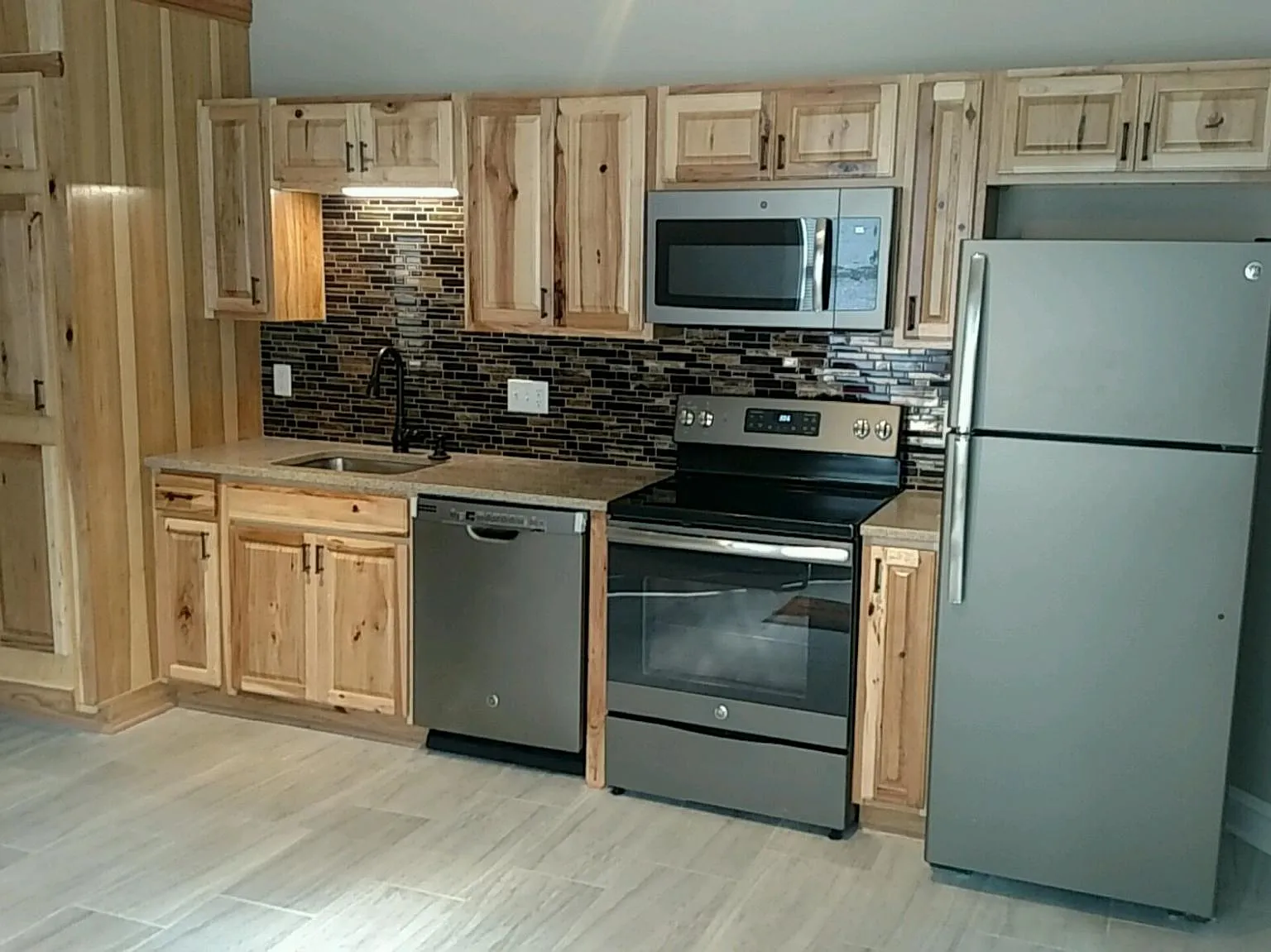 1 bed, 800 sqft, $935 — Photo 2