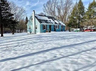 1096 Johnson Rd, Woodbridge, CT 06525