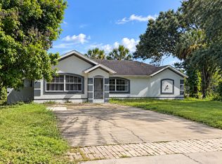 90 3rd St NW, Naples, FL 34120