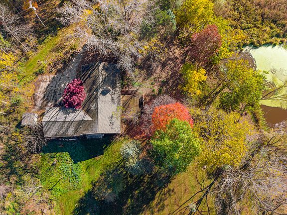 2nd image of 7667 Earhart Rd