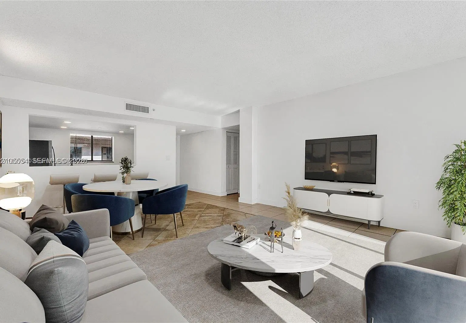 Horizons West Condo #7 — Photo 2