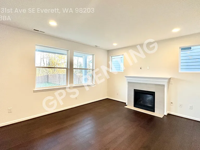 4621 31st Ave SE — Photo 6