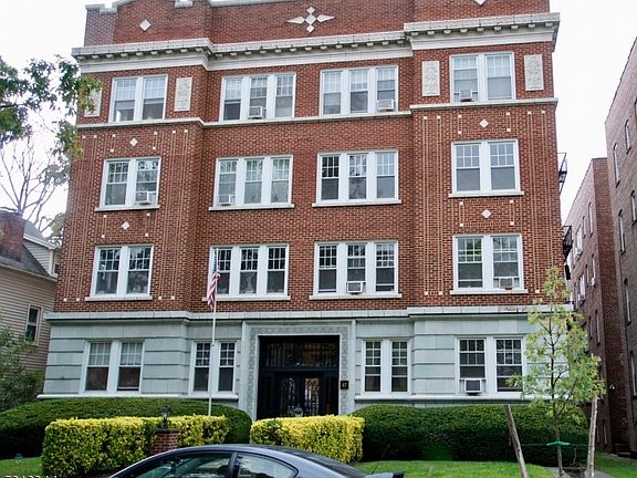 2nd image of 47 N Fullerton Ave #32