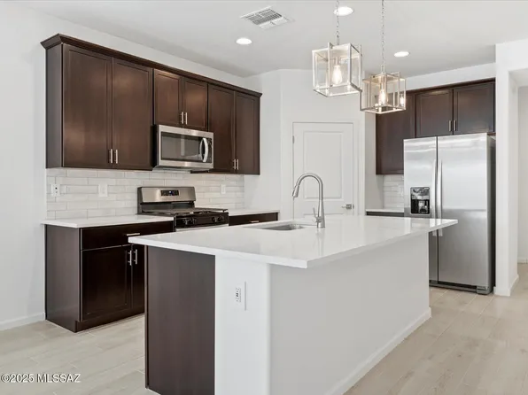 6647 E Camino Rebina, Tucson, AZ 85756