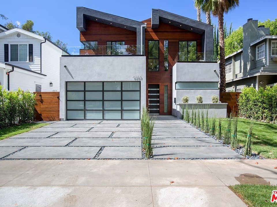 1st image of 4207 Beeman Ave