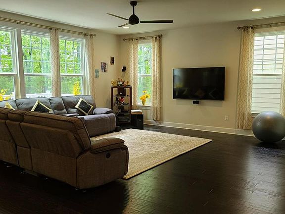 5th image of 11413 Woodrush Ct