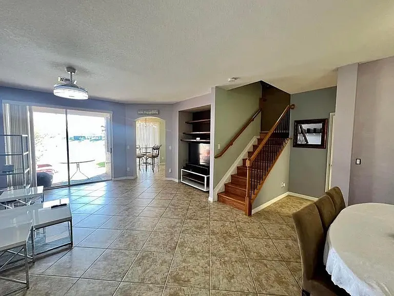 9722 Roundstone Cir — Photo 5