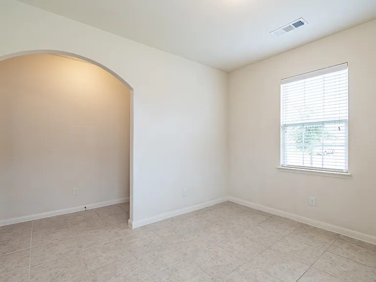 1911 Hot Springs Way — Photo 10