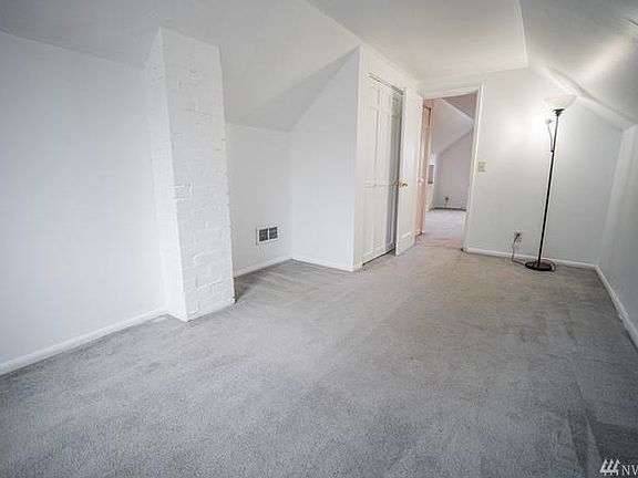 Room D for rent