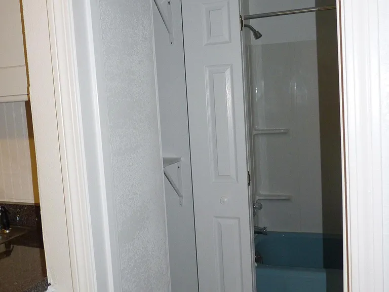 2621 Fairmont Pkwy #4 — Photo 5