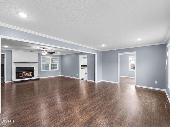 3rd image of 166 Skyridge Dr