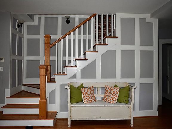 5th image of 587 E Morningside Dr NE