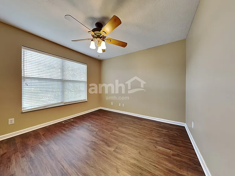4317 Aylesbury Dr — Photo 19