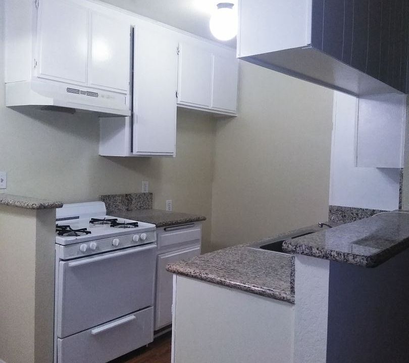 1st image of 21821 Saticoy St APT 13