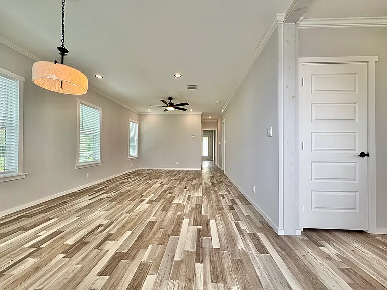 5715 Camelford Dr #528 — Photo 10