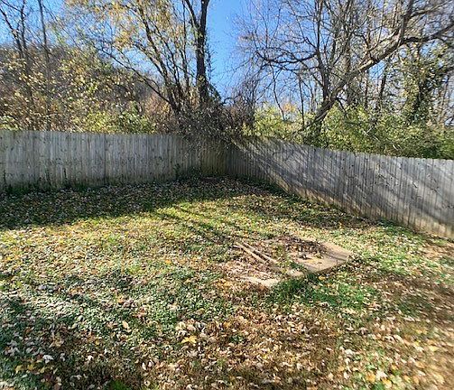 2nd image of 1726 Oak St