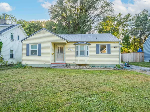 2326 E 11th St, Des Moines, IA 50316