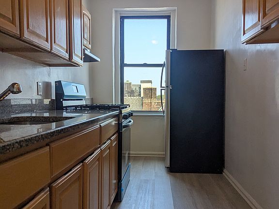 5th image of 41-15 44th St #4R