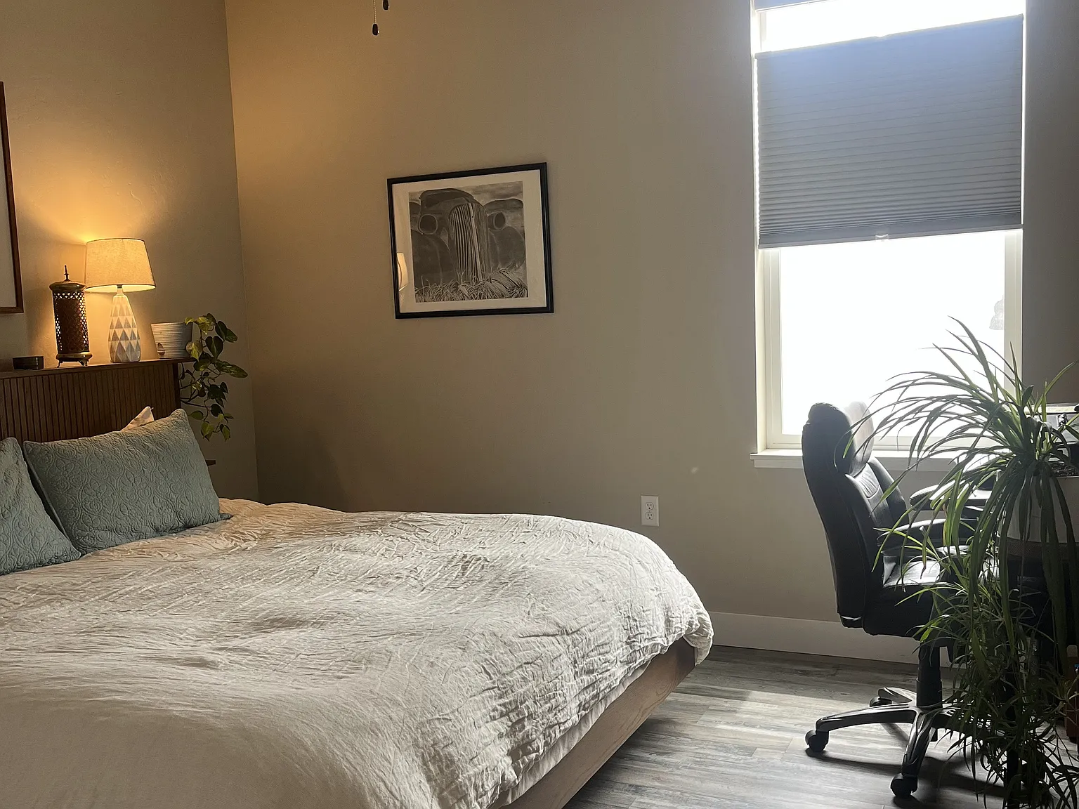2 bed, 948 sqft, $2,300 — Photo 2
